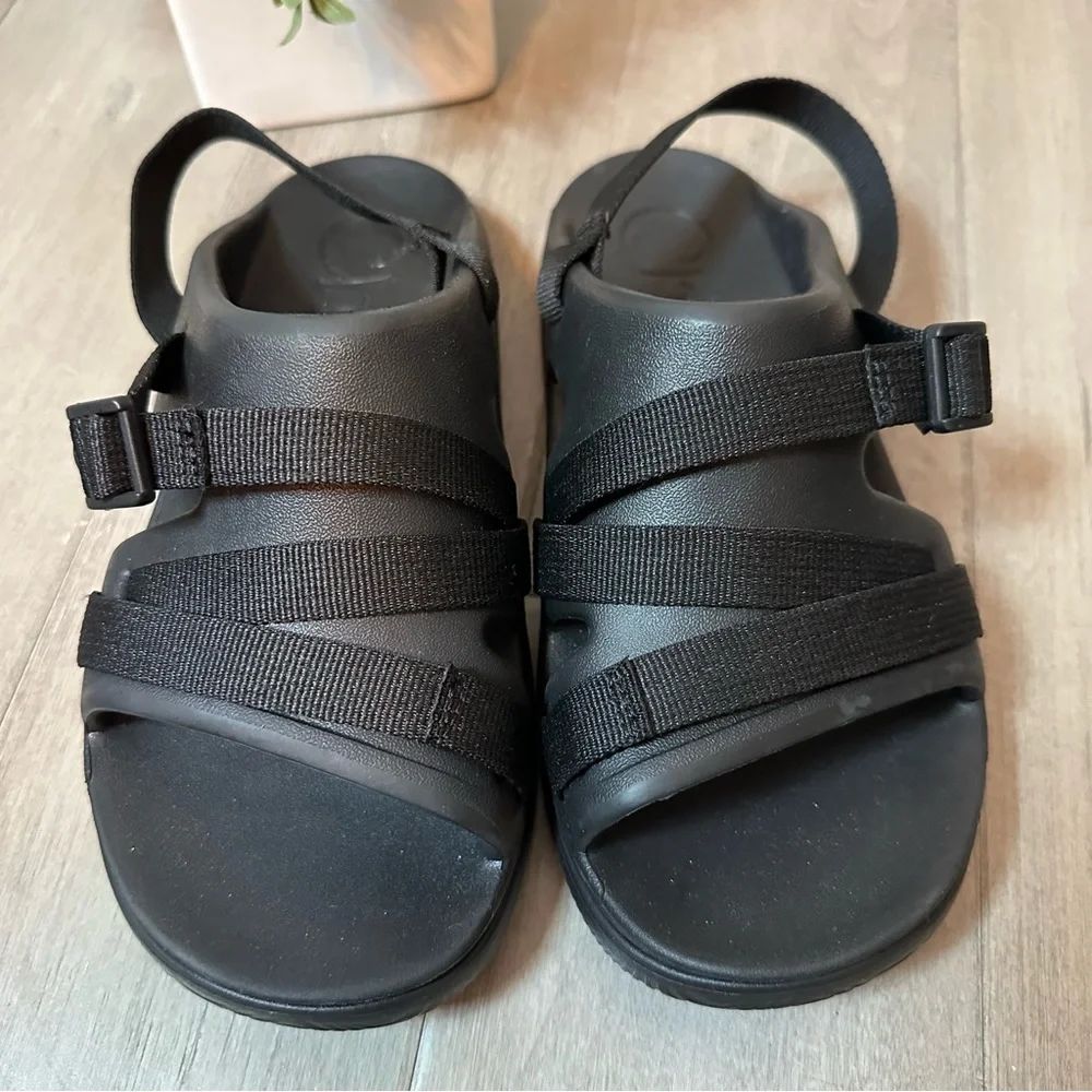 Chaco Chillos Sandals Black Youth 6